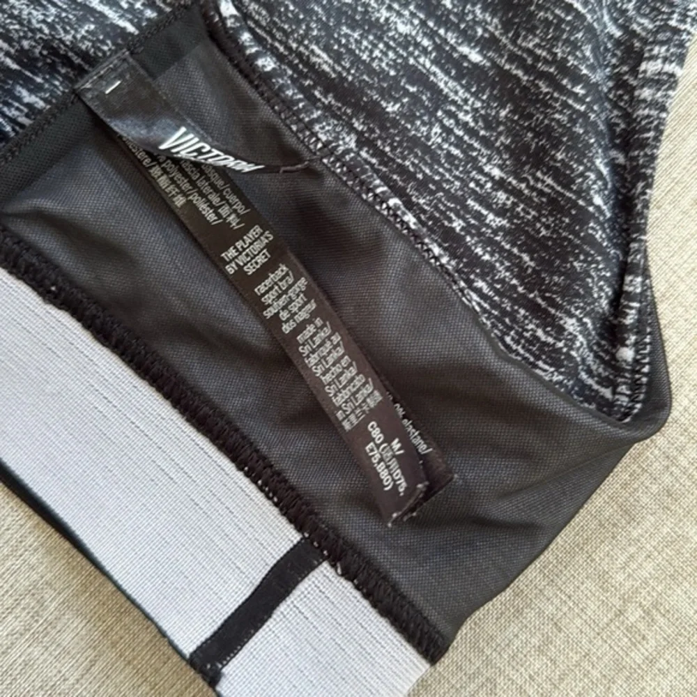 Victorias Secret Sport Bra The Player Racerback‎ black strappy gym Medium